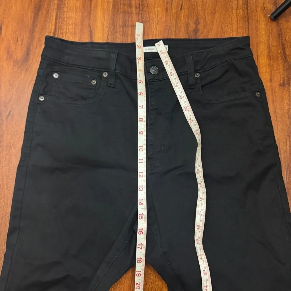 Levis levis 726
